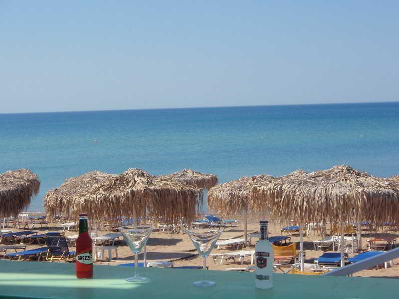Hotel Taxiarhis 3*
