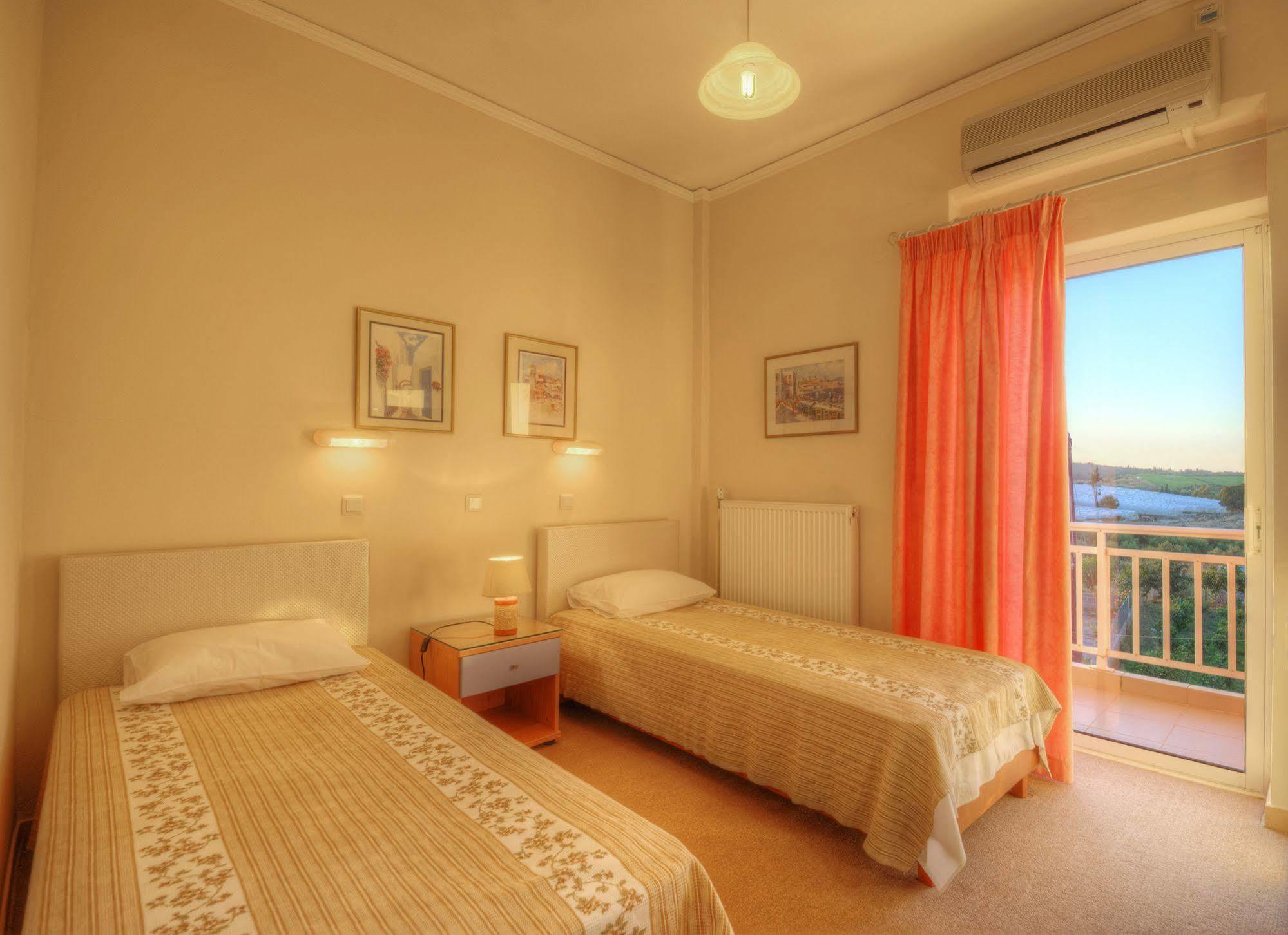 Hotel Taxiarhis